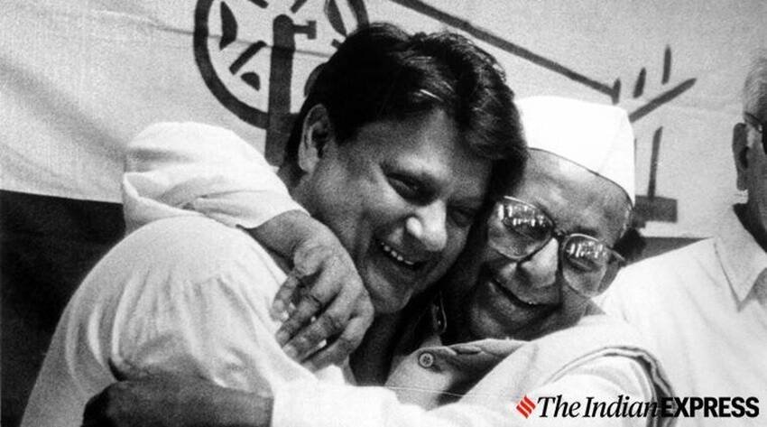 7 कमरों और एक सर्वेंट क्वार्टर वाले इस टाइप- VIII वाला बंगला मध्यप्रदेश की राजनीति का केंद्र हुआ करता था। यहीं पर माधवराव अपना राजनीतिक दरबार लगाया करते थे। (यह भी पढ़ें: सोने के कप और चांदी के सिगरेट, जानिए ज्योतिरादित्य सिंधिया को विरासत में मिले हैं कैसे और कितने के गहने )