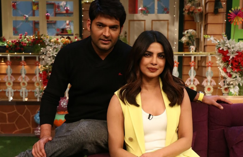 ‘द कपिल शर्मा शो’ (The kapil sharma Show) के होस्ट कपिल शर्मा (kapil sharma) अधिकतर ही दूसरों की पोल खोलते नजर आते हैं, लेकिन एक बार उनकी मां ने प्रियंका चोपड़ा (Priyanka Chopra) के सामने उन्हें एक्सपोज कर दिया था। कपिल अधिकतर ही शो में लड़कियों के साथ फ्लर्ट करते नजर आते हैं, लेकिन मां ने कपिल को लेकर कुछ ऐसा कहा था कि सुनकर लोग हैरान रह गए थे।