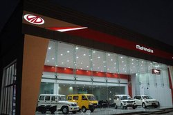 XUV500 से लेकर Scorpio तक, Mahindra इन चुनिंदा कारों पर दे रही 1.7 लाख तक का डिस्काउंट, पढ़ें पूरी डिटेल