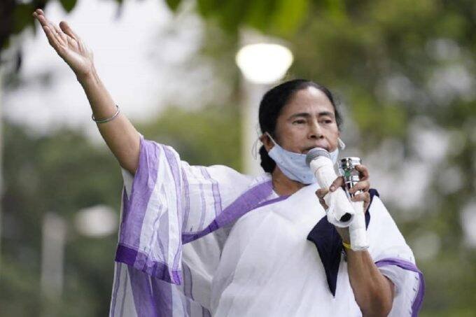 mamata banerjee, Rome