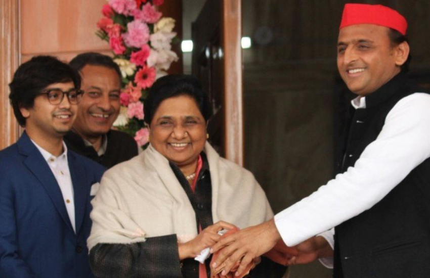 आकाश आनंद ने लंदन के एक बड़े कॉलेज से एमबीए किया है। यूथ को लुभाने के लिए मायावती ने आकाश आनंद को यह जिम्मेदारी सौंपी है।