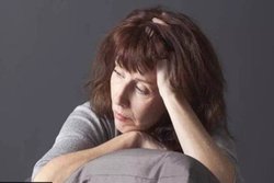 मेनोपॉज के दौरान अचानक बढ़ गया है वजन? कम करने के लिए इन टिप्स को करें&nbsp;फॉलो