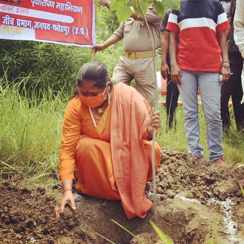 उपभोक्ता मामलों की राज्य मंत्री साध्वी निरंजना ज्योति को गार्डनिंग करने औऱ दुनिया की महान हस्तियों की जीवनी पढ़ने का बहुत शौक है। वह अपने खाली समय में धार्मिक कार्यक्रमों का भी हिस्सा बनना पसंद करती हैं।