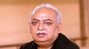munawwar rana, munawwar rana tweet, munawwar rana said up cm, munawwar rana, munawwar rana on wie shop up, wine shops crowded in up, 300 crore wine sale in up, lockdown and liquor sale,liquor, मुनव्वर राणा , मुनव्वर राणा हुए ट्रोल, मुनव्वर राणा ने कहा गोस्त की दुकान भी खुले, मुनव्वर राणा शराब पर बोले, यूपी, शराब बिक्री,