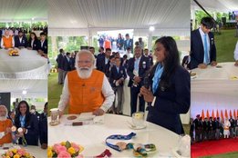 pm-modi-meets-tokyo-olympians-of-india-on-breakfast-eaten-ice-cream-with-pv-sindhu-and-choorma-with-neeraj-chopra