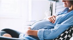 डिलीवरी के बाद बढ़ा हुआ वजन बन गया है परेशानी तो अपने रुटीन में शामिल करें ये 5 योगासन