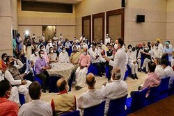 राहुल गांधी के साथ नाश्ता करके चले गए, सब बुलाते हैं पनौती, बोले संबित पात्रा तो टीएमसी प्रवक्ता ने दिया करारा जवाब