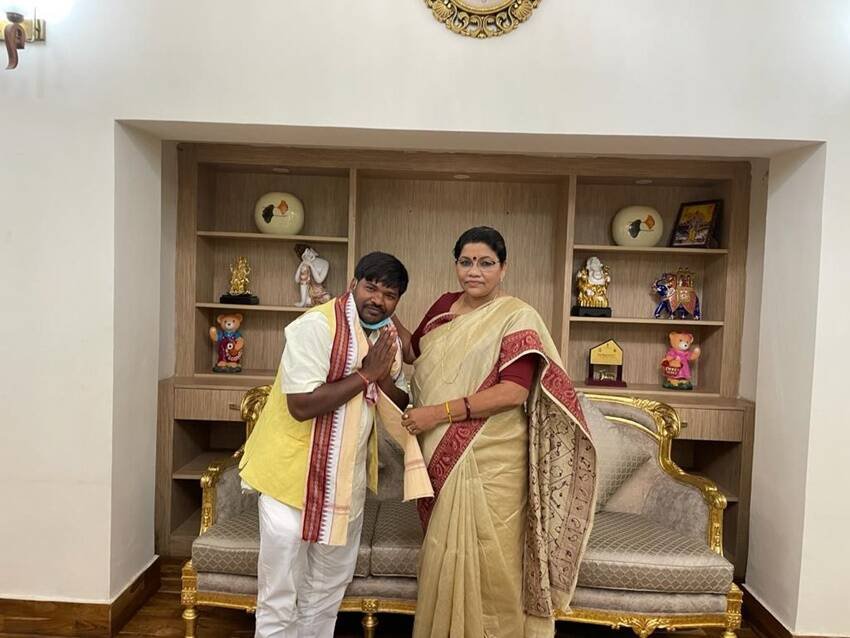 Nirmala Sitharaman, Meenakshi Lekhi