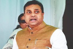 उल्टा चोर कोतवाल को डांटे – विपक्ष ने सदन को बनाया सड़क बोले संबित पात्रा तो ऐसे कमेंट करने लगे&nbsp;लोग