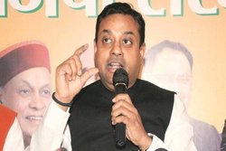डूब के मर जाना चाहिए था जब बोला गया ऑक्सीजन की कमी से मौत नहीं हुई- भड़के कांग्रेस प्रवक्ता तो संबित पात्रा ने यूं दिया जवाब