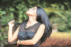 संक्रमण का खतरा और सैलून, बाल की बात संभाल के साथ