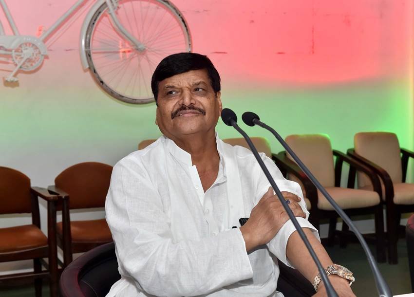 Shivpal Yadav, Akhilesh Yadav