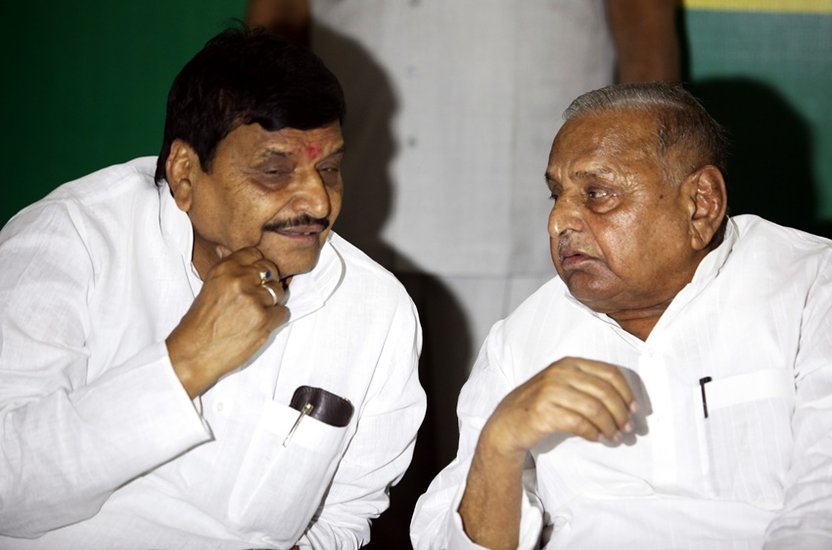  Akhilesh Yadav, Shivpal singh yadav