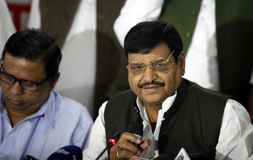  Akhilesh Yadav, Shivpal singh yadav