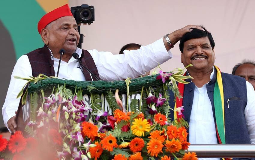 Shivpal Yadav, Akhilesh Yadav