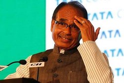 सीएम शिवराज ने पूछा- ‘लोन लेने में दिक्‍कत तो नहीं हुई, कसम खाकर सही-सही बताना’