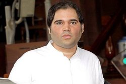 दो दशक से भी पुराना हुआ पीलीभीत से वरुण गांधी का राजनीत‍िक र‍िश्‍ता, 2004 में मां ने कराया था पर‍िचय