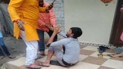 ये खुद को विराट दिखाने के लिए कभी किसी मुसलमान फ़क़ीर को मारता है, तो कभी चूड़ी बेचने वाले को- इंदौर की घटना पर बोले असदुद्दीन ओवैसी, आ रही ऐसी प्रतिक्रियाएं