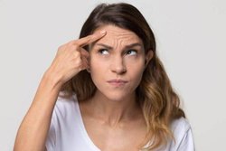 त्वचा पर बढ़ रही हैं झाइयां? इन घरेलू नुस्खों से मिल सकता है छुटकारा