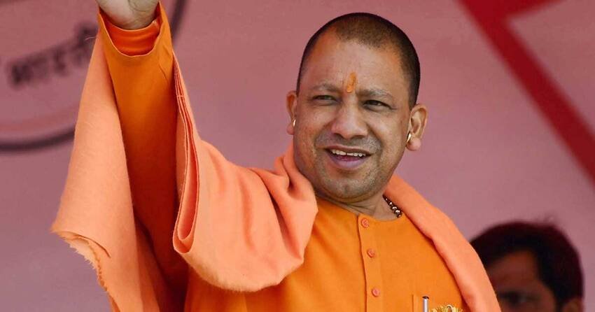 Akhilesh yadav, Yogi Adityanath
