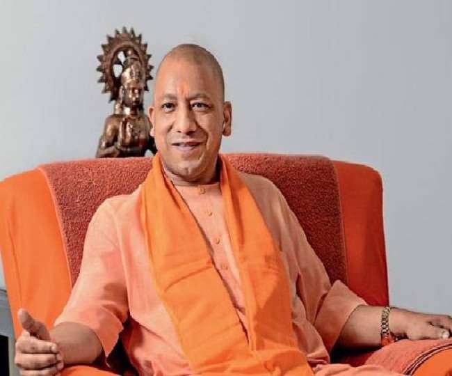 होस्ट मुस्लिम शख्स को टोकते उससे पहले बुजुर्ग ने कहा कि रुकिए उनके और सवाल हैं। तब होस्ट ने कहा कि पहले पूछे सवालों का जवाब सुन लिजिए।