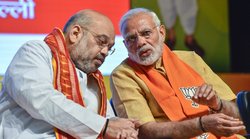 नरेंद्र मोदी और अमित शाह करते हैं महात्मा गांधी के हत्यारों को फॉलो – बीजेपी पर बरसीं सुप्रिया श्रीनेत, बोलीं – अयोध्या में कर रहे हैं प्रॉपर्टी डीलिंग