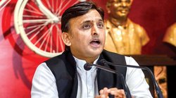 गंगा मइय्या, गड्ढा, गइय्या, इनको भी छल गये ठगइय्या – तस्वीरें शेयर कर अखिलेश यादव ने योगी आदित्यनाथ पर साधा निशाना, कहा- पैसा किसकी जेब के गड्ढे में गया