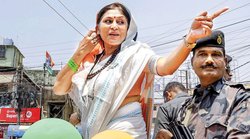 मैं बिकाऊ नहीं जो ज्वाइन करूंगी टीएमसी – बोलीं  BJP नेता रूपा गांगुली, कहा – बाबुल सुप्रियो के जाने से हूं दुखी