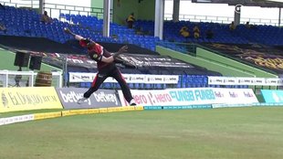 cpl-2021-mumbai-indians-star-kieron-pollard-and-shahrukh-khan-franchise-trinbago-knightriders-lost-in-super-over-akeil-hosein-takes-stunning-catch-video
