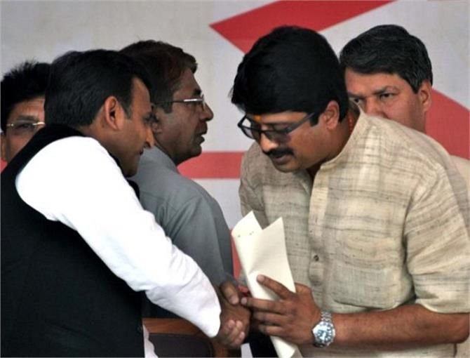 मायातवी ने अखिलेश यादव को कुंडा के राजा भईया के खिलाफ की गई कार्रवाई को याद दिलाते हुए कहा कि सपा को ही नहीं, भाजपा प्रत्याशी को इससे सबक लेना चाहिये।