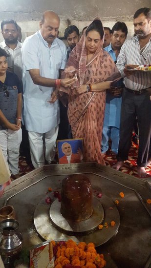 इतिहास पर नजर डालें तो बाह सीट को रानी पक्षलिका सिंह की पुश्तैनी सीट कहना भी गलत नहीं होगा क्योंकि उनके ससुर राजा महेंद्र रिपुदमन सिंह भी बाह सीट से चार बार विधायक रह चुके हैं।