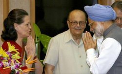 वो CM जो अपने ही खिलाफ छपवाता था खबरें, सिर्फ एक दस्तखत से 117 बन गए थे करोड़पति