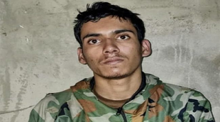 Lashkar terrorist, LOC, Jammu-Kashmir, 19 year old terrorist, Weapons in Baramulla