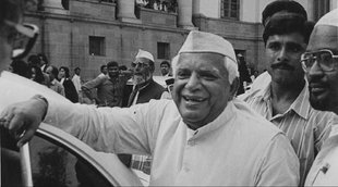 ND Tiwari, Rajiv Gandhi, Congress