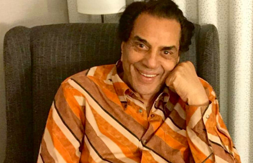धर्मेंद्र भी मुस्काराते हुए शत्रुघ्न सिन्हा की पोल खोल का मजा ले रहे थे। एक बार कॉमेडी नाइट्स में गेस्ट बन कर पहुंचे धर्मेंद्र ने एक प्रोड्यूसर की बात भी बताई थी। इसे भी पढ़ें- जब देर शाम ही होती थी धर्मेंद्र और हेमा मालिनी के रोमांटिक सीन की शूटिंग इसे भी पढ़ें-