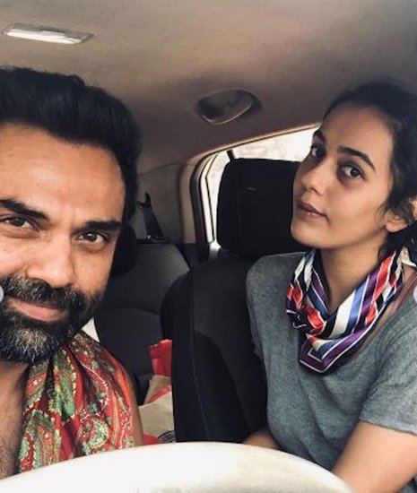ब्रेकअप के 4 साल बाद उन्हें एक सेलिब्रिटी मैनेजर सरीना मामिक से प्यार हुआ। 2020 में लॉकडाउन के दौरान दोनों साथ ही रहते थे। 