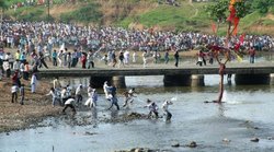 छिंदवाड़ा: 400 लोग गंभीर रूप से घायल, सैकड़ों मौतों के बाद भी 300 साल पुरानी परंपरा बंद करने को राजी नहीं लोग