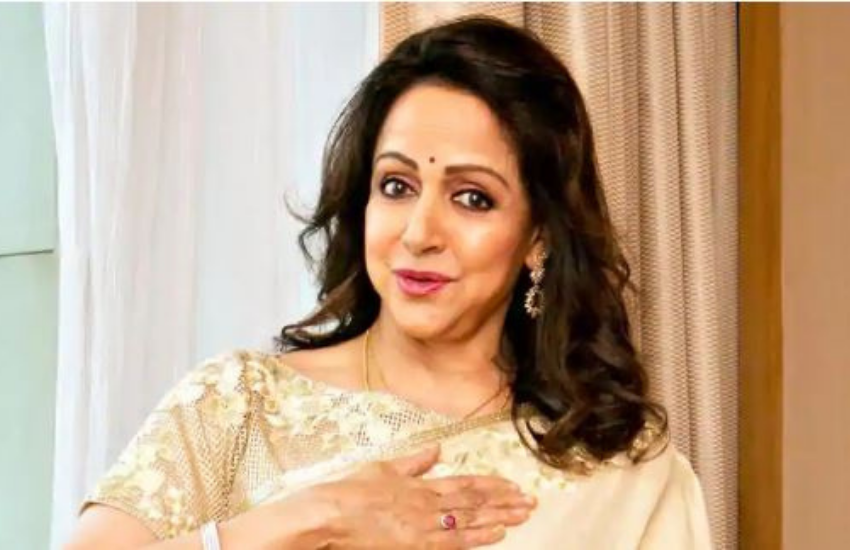 हेमा ने बताया था कि डॉयरेक्टर जो कहते थे मां उसे मुझे करने से मना कर देती थीं, ऐसे में मुझे बहुत मुश्किल होती थी कि शूटिंग कैसे की जाए।