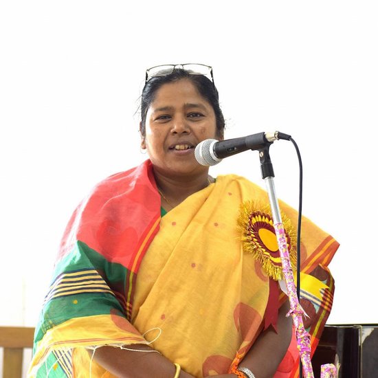 इस फेहरिस्त में अगला नाम केंद्रीय मंत्री प्रतिमा भौमिक का है। बीजेपी की प्रतिमा के पास कुल 642,398 रु की कुल संपत्ति है।