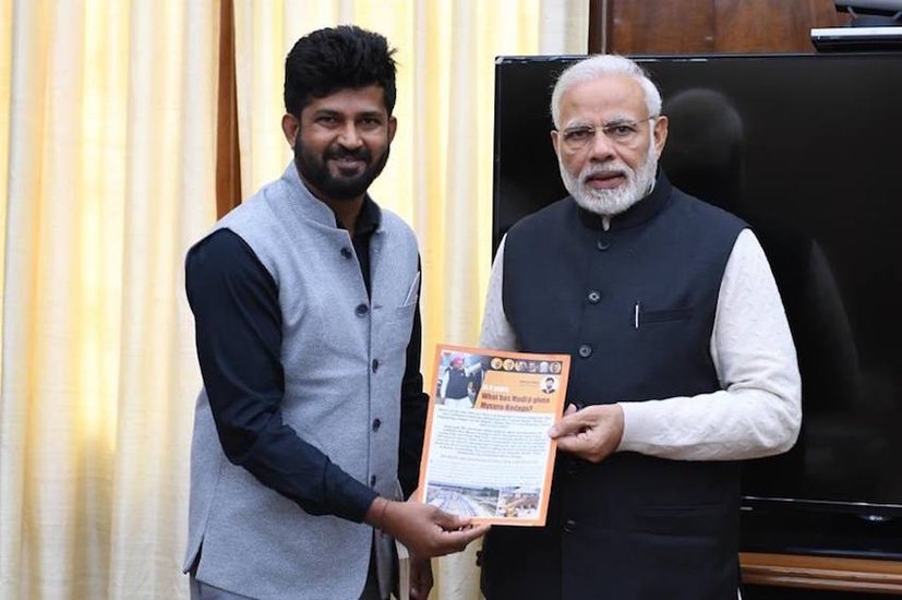 प्रताप सिम्हा बीजेपी के चर्चित सांसद रहे हैं। वह कई बार अपने बयानों के कारण विवादों में भी रहे। प्रताप राजनीति में आने से पहले पत्रकार थे। वह दक्षिण भारत के जाने-माने कॉलमनिस्ट रहे हैं।
