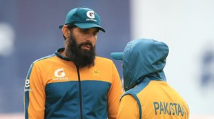 Pakistan T20 World Cup squad head coach Misbah-Ul-Haq bowling coach Waqar Younis resign