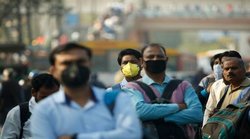 कोरोना महामारी के खिलाफ लड़ाई को लेकर सुप्रीम कोर्ट ने की केंद्र की तारीफ़, कहा- और देश नहीं कर पाए ये काम