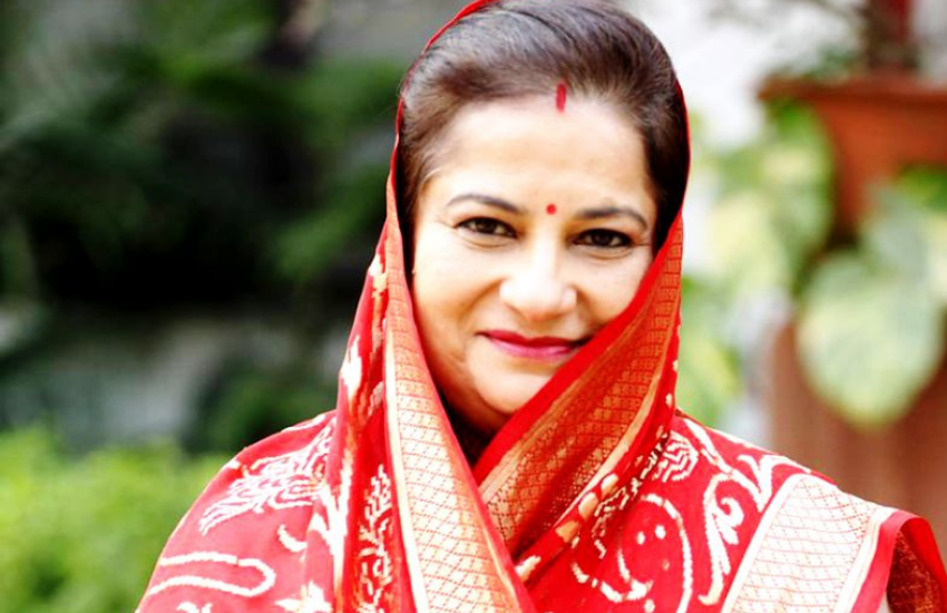 यूपी के प्रतापगढ़ के कालाकांकर राजघराने की बेटी और जयपुर के प्रतापगढ़ राजघराने के राजा जय सिंह सिसोदिया की पत्नी राजकुमारी रत्ना सिंह (Princess Ratna Singh) हाल ही में दो वजहों से चर्चा में थीं। साल 2019 में कांग्रेस छोड़कर बीजेपी में शामिल हुई राजकुमारी रत्ना ने कुंडा के विधायक राजा भैया (Raja Bhaiya) के सियासी जंग में नई चुनौती दे दी थी। वहीं, अपने पति राजा जय सिंह के खिलाफ कोर्ट में केस करने के कारण भी वह चर्चा में रहीं।