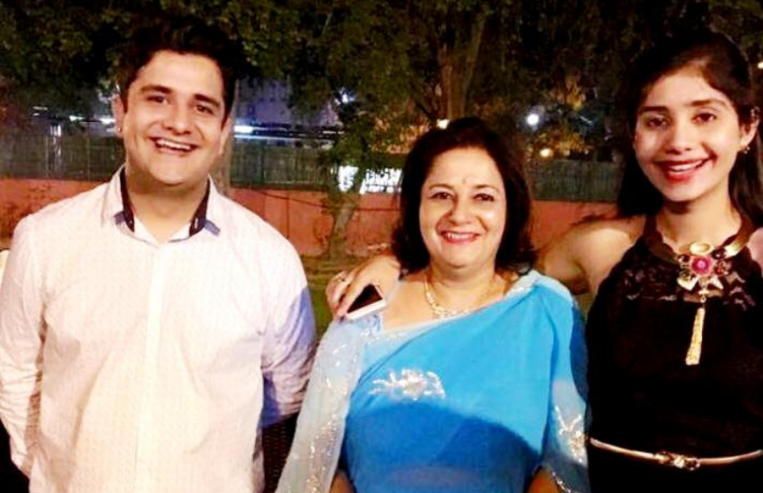 राजस्थान-गुजरात के पूर्व राजघराने और महाराणा प्रताप के वंशज परिवार की सदस्य पूर्व राजकुमारी रतना सिंह पति राजा जय सिंह की जायदाद का कानूनी संरक्षण पाने के लिए मुंबई हाईकोर्ट चली गई थीं। इसे भी पढ़ें- तो क्या राजा भैया ने 19 साल में लड़ा था विधायक का चुनाव?