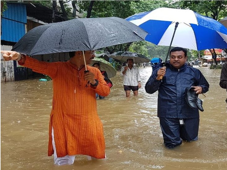 साल 2018 में संबित पात्रा मुंबई में इस अंदाज में नजर आए थे। खूब चर्चा में रही थी बीजेपी प्रवक्ता की ये फोटो।