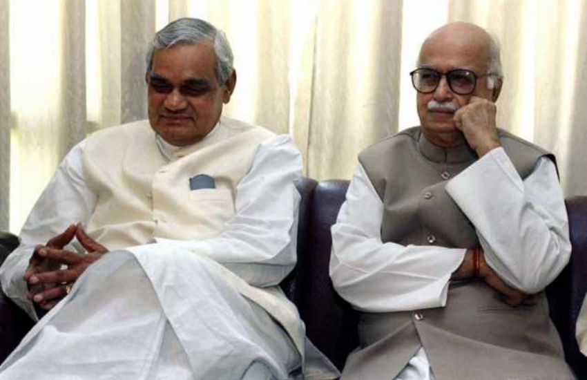 मायावती ने कहा कि बीजपी में दो लॉबियां काम करती थीं। एक अटल बिहारी वाजपेयी की और दूसरी लाल कृष्ण आडवाणी की। इसे भी पढ़ें- इस बीजेपी की नेता की मौत पर फूट-फूट कर रोई थीं मायावती