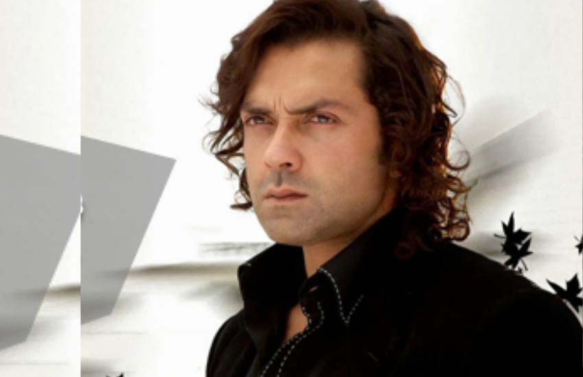 बॉबी देओल (Bobby Deol) ने फिल्म 'बरसात' से ट्विंकल खन्ना (Twinkle khanna) के साथ बॉलीवुड में धमाकेदार एंट्री की थी। इसके बाद बॉबी ने कई फिल्में की और सभी हिट रही थीं। अपने करियर की बुलंदियों पर बॉबी को एक ऐसा झटका लगा था कि वह बेहद टूट गए थे। असल में डॉयरेक्टर इम्तियाज अली और बॉबी एक ऐसी फिल्म में साथ काम करने वाले थे जिसके लिए फाइनेंसर नहीं मिल पा रहा था। बॉबी को इम्तिजयाज के फिल्म की स्क्रीप्ट बेहद पसंद आई थी। लेकिन फिर ऐसा क्या हुआ कि बॉबी का दिल टूट गया था।