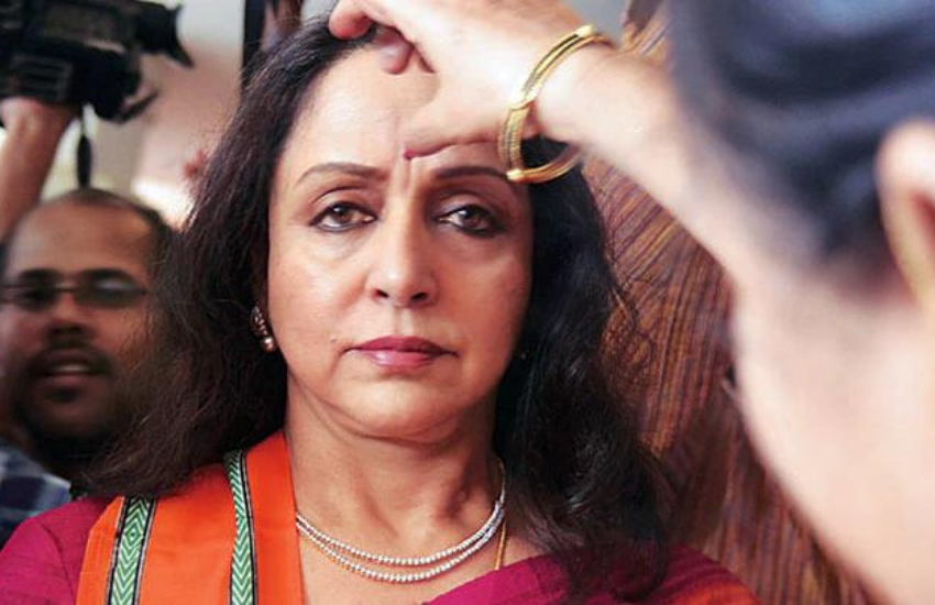यह वाकया है उस समय का है, जब हेमा मालिनी राज कपूर की फिल्म 'सौदागर' में काम कर रही थीं। वो अपने मैनेजर अनंतस्वामी के घर से बांद्रा स्थित मानवेंद्र अपार्टमेंट्स में शिफ्ट हुई थीं। इसे भी पढ़ें-पहली बार हेमा मालिनी को देखकर धर्मेंद्र ने शशि कपूर से कही थी ये बात, एक्ट्रेस सुनकर गई थीं शरमा