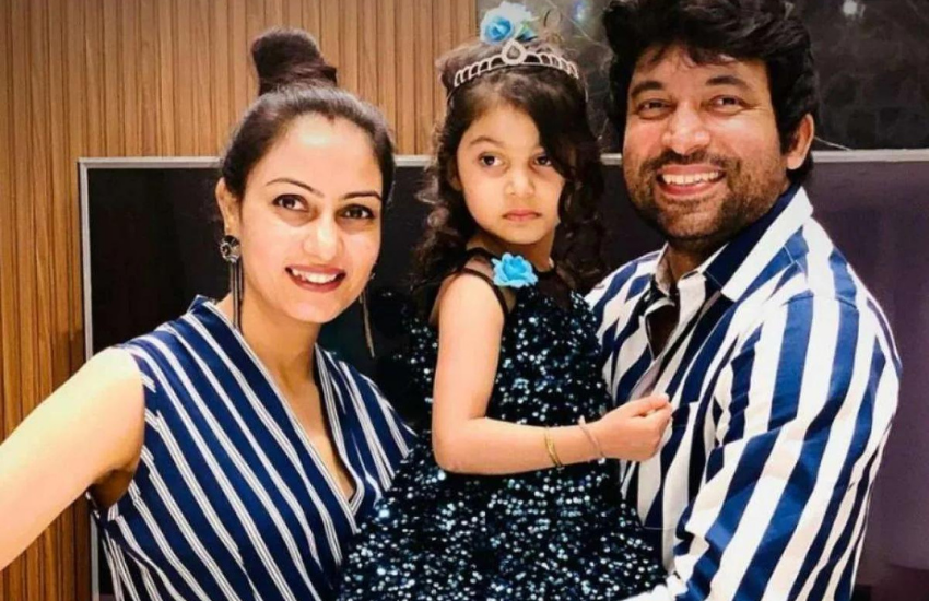 चंदू चाय वाला यानी चंदन प्रभारक सबसे ज्यादा एजुकेटेड हैं। चंदन ने स्कूली शिक्षा अमृतसर, पंजाब में पूरी की। उन्होंने हाई स्कूल और इंटरमीडिएट की पढ़ाई श्री राम आश्रम सीनियर सेकेंडरी स्कूल, अमृतसर से की। बाद में, चंदन ने हिंदू कॉलेज, अमृतसर से मैकेनिकल इंजीनियरिंग में बीटेक किया था।