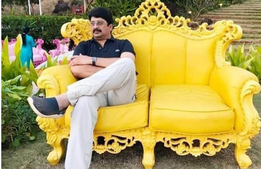 राजा भैया के गढ़ कुंडा में उन्हें हराने का दम अब तक किसी भी दल के नेता नहीं कर सके हैं। खास बात ये है कि राजा भैया साल 1993 से लगातार चुनाव जीतते रहे हैं और हर साल उनके जीतने के मतों का मार्जिन बढ़ता ही रहता है, लेकिन साल 2017 में राजा भैया के रिकार्ड को एक सामान्य से वकील से नेता बने सुनील शर्मा ने ध्वस्त कर दिया था। जबकि बीजेपी सुनील के पिछले रिकार्ड को देखते हुए गाजियाबाद से उन्हें टिकट देने को लेकर संशय में थी।